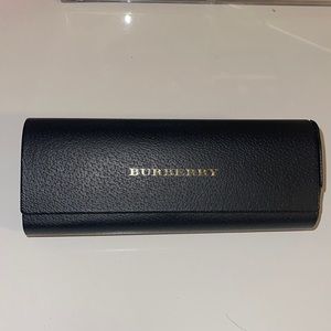 Burberry : black leather sunglasses case